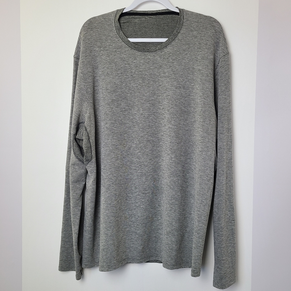 Lululemon The Fundamental long-sleeve crewneck men's shirt, PTP 25.5"